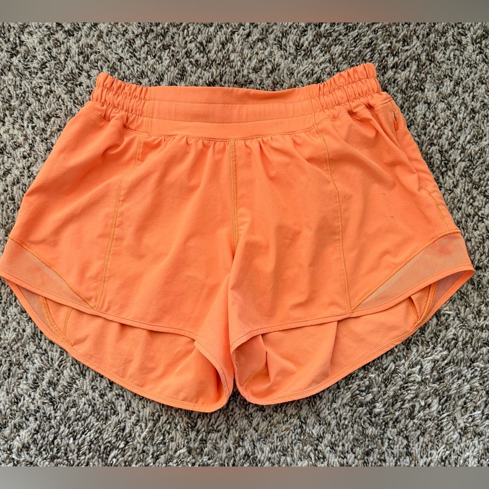 Lululemon Hotty Hot Low Rise 4in